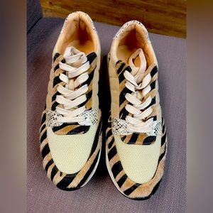 NWOT Oasis Society Shoes